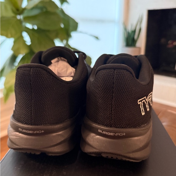 TYR Techknit RNR-1 size 9 - Picture 5 of 6